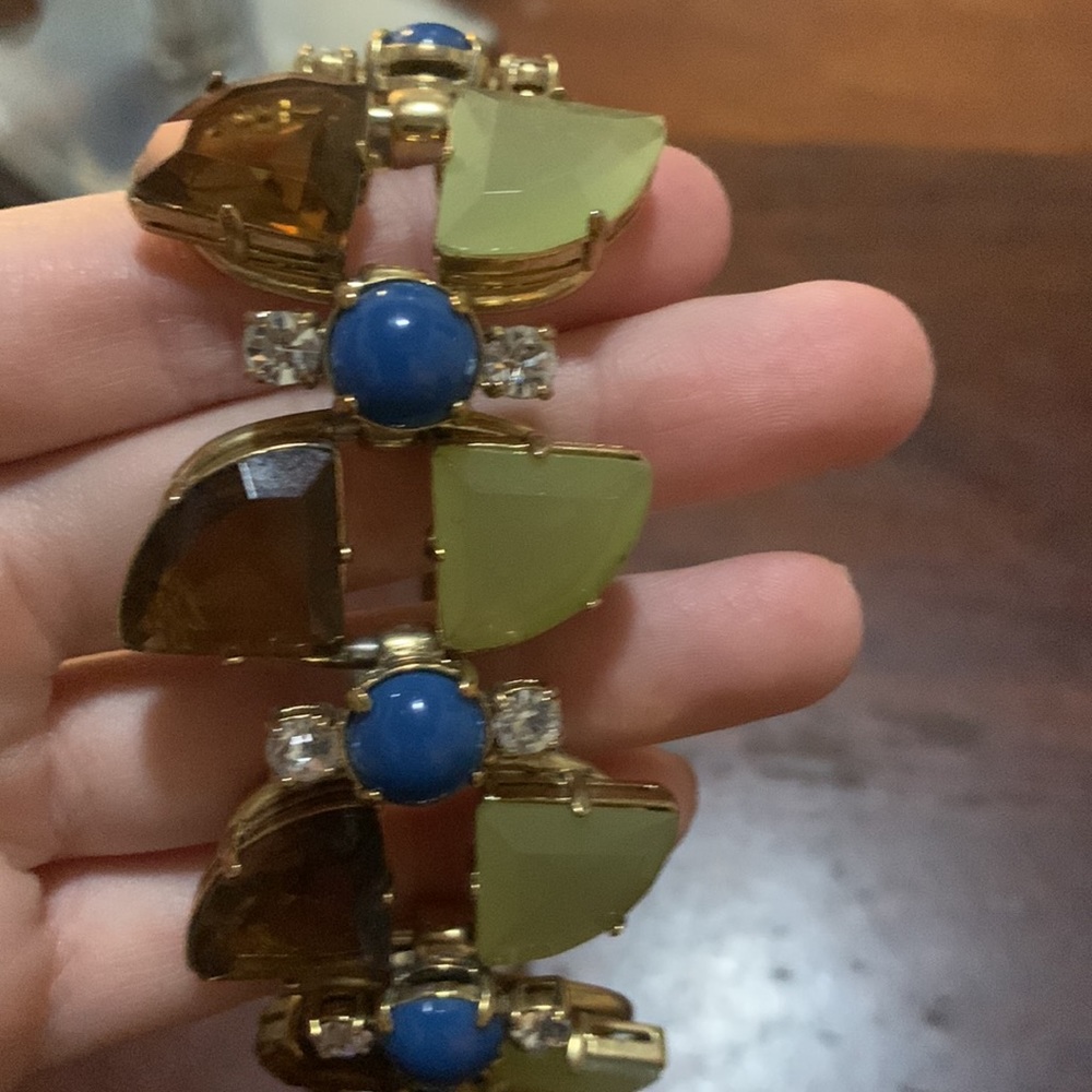 Statement Necklace - Picture 2 of 4